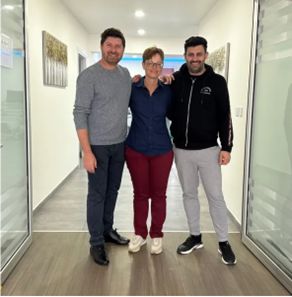 משמאל לימין: מרקוס קלוץ, סילקה פישר וקונסטנטינוס ג'ורג'יו
